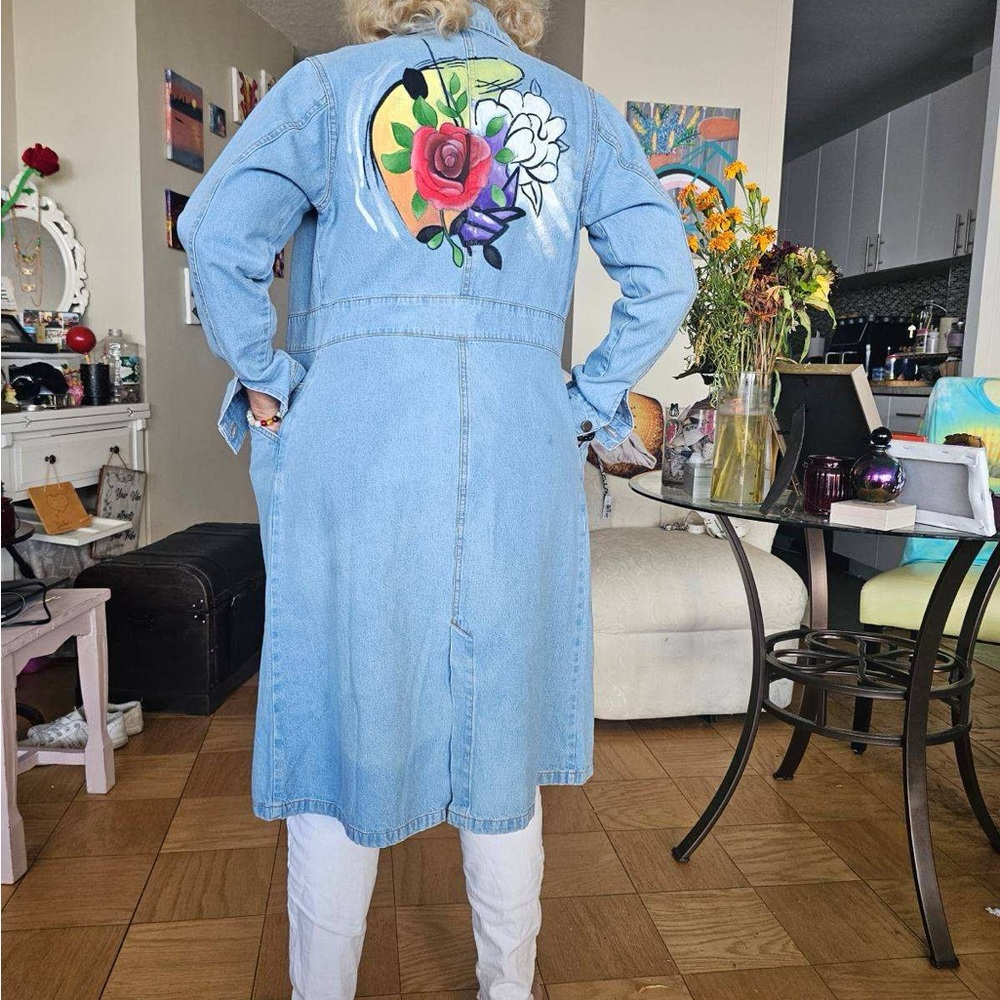 FloralHand Painted Denim Jacket
One of a kind 💐💐💐